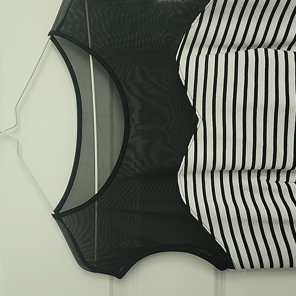 Dress - Picture 3 of 5